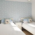 Coastguard Paradise Дом отдыха Скарборо